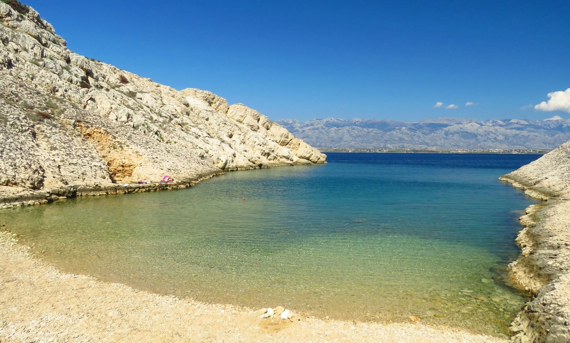 duboka draga, skrivena plaža, plaža vrsi