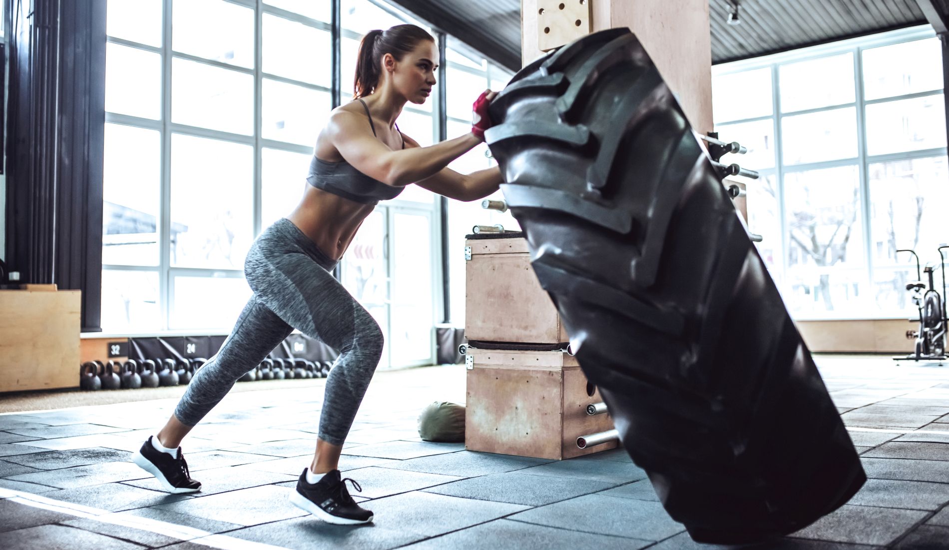 tyre workout, vježbe s velikom gumom