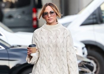 Jennifer Lopez obožava nositi UGG čizme za opuštene kombinacije