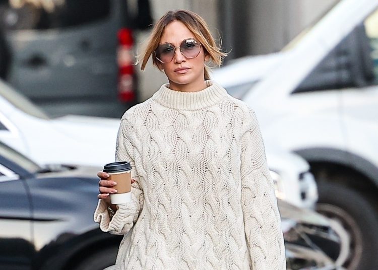 Jennifer Lopez obožava nositi UGG čizme za opuštene kombinacije